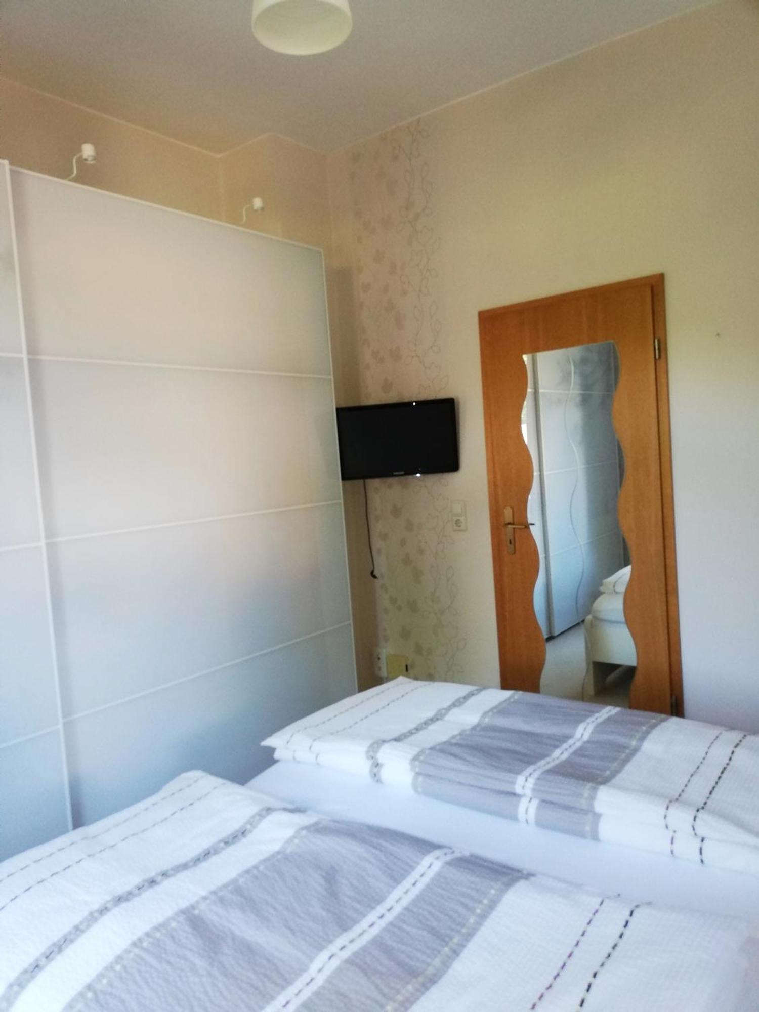 Ferienwohnung Und Pension "Zur Aue" Konigsbruck Kültér fotó